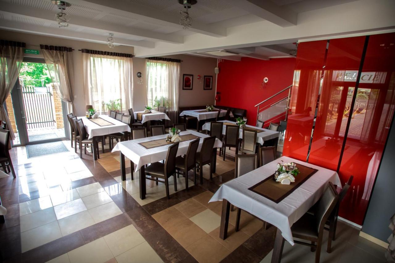 Restauracja Sonata Bed and Breakfast Zwierzyniec Εξωτερικό φωτογραφία